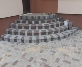 Laiptai iš trinkelių - Klojame trinkeles - 1