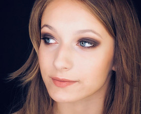 Profesionali vizažistė Šukuosenų stilistė Vilniuje - Proginis makiažas - 3 Proginis makiažas - Profesionali vizažistė Šukuosenų stilistė Vilniuje - 3