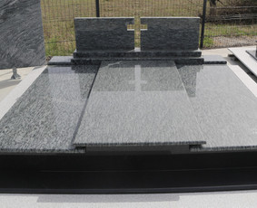 Paminklai, meniški antkapiai, granito plokštės / Kauno Antkapiai / Darbų pavyzdys ID 3367250