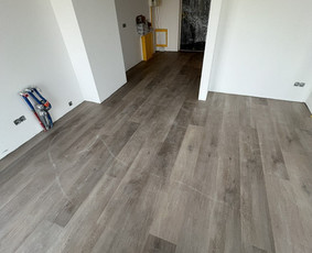 Laminato, Vinilo ir kitų dangų įrengimas. / Grindų meistrai / Darbų pavyzdys ID 3371380