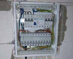 Elektros ir santechnikos darbai, buitinių prietaisų pajungim - Meistrai į namus - 4 Meistrai į namus - Elektros ir santechnikos darbai, buitinių prietaisų pajungim - 4
