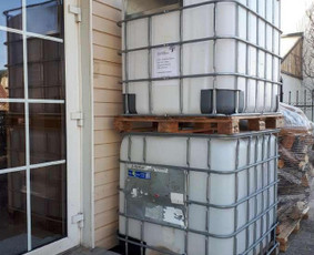 Vandens atvežimas statyboms baseinams šuliniams. / 1000L talpos ibc konteineriai atveža vandenį / Darbų pavyzdys ID 3373568