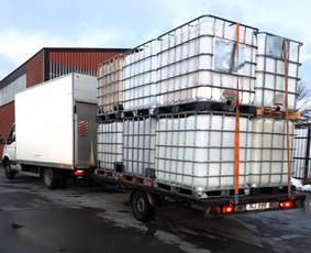Vandens atvežimas statyboms baseinams šuliniams. / 1000L talpos ibc konteineriai atveža vandenį / Darbų pavyzdys ID 3373570