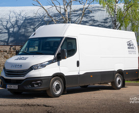 Nauji 2025m Iveco 16m3 Mikroautobuso nuoma B Kateg / MB kino ratai / Darbų pavyzdys ID 3378934
