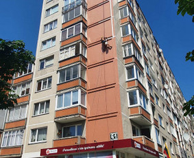 Blokinių namų siūlių hermetizavimas - Hermetizavimo,mūro remonto bei tinkavimo darbus aukštyje - 1