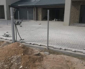 Kelio bortų įrengimas - Trinkeliu klojimas Laiptu formavimas Bortu statymas - 1