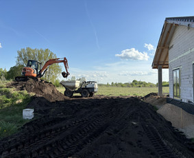 Mini ekskavatoriaus ir savivarčio su greiferiu paslaugos - Sklypo lyginimas, formavimas - 3 Sklypo lyginimas, formavimas - Mini ekskavatoriaus ir savivarčio su greiferiu paslaugos - 3