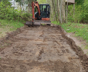 Mini ekskavatoriaus ir savivarčio su greiferiu paslaugos - Mini ekskavatoriaus nuoma - 3 Mini ekskavatoriaus nuoma - Mini ekskavatoriaus ir savivarčio su greiferiu paslaugos - 3