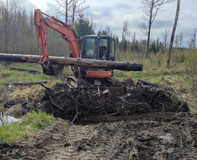 Mini ekskavatoriaus ir savivarčio su greiferiu paslaugos - Mini ekskavatoriaus nuoma - 2 Mini ekskavatoriaus nuoma - Mini ekskavatoriaus ir savivarčio su greiferiu paslaugos - 2