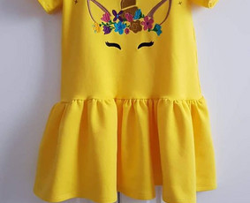Siuvinėta suknytė mergaitei.
Daugiau rasite čia: https://www.facebook.com/pg/happyangels.lt/shop/?ref=page_internal
