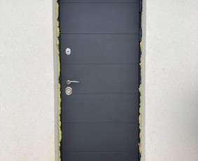 Plytelių klijavimas - Durų montavimas - 2 Durų montavimas - Plytelių klijavimas - 2