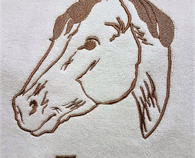 • Verslo dovanų gamyba su jūsų įmonės Logo, inicialais, gražiais žodžiais ar palinkėjimu.
• Individualių dovanų gamyba gimtadieniams, krikštynoms, vestuvėms ir kitoms progoms.