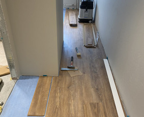 Vidaus aplaidos darbai/gipso kartono montavimas - Laminato klojimas - 1 Laminato klojimas - Vidaus aplaidos darbai/gipso kartono montavimas - 1