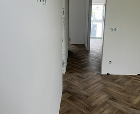 Laminato, Vinilo ir kitų dangų įrengimas. / Grindų meistrai / Darbų pavyzdys ID 3410922