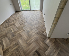 Laminato, Vinilo ir kitų dangų įrengimas. / Grindų meistrai / Darbų pavyzdys ID 3410926