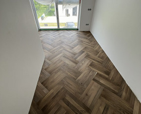 Laminato, Vinilo ir kitų dangų įrengimas. / Grindų meistrai / Darbų pavyzdys ID 3410930