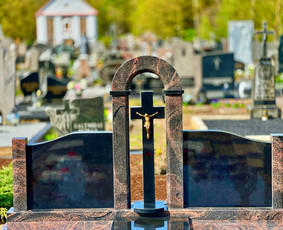 Paminklai, plokštės ir visi kapų tvarkymo darbai - Paminklai kapams, antkapiai - 3 Paminklai kapams, antkapiai - Paminklai, plokštės ir visi kapų tvarkymo darbai - 3