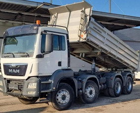 Krovinių pervežimas - Keturašis savivartis - 1