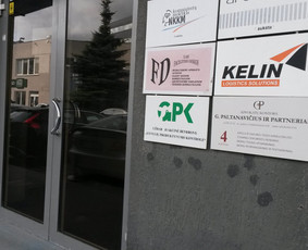 Suteikiama advokato konsultacija telefonu, elektroniniu paštu arba susitikus advokato biure.