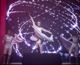 Talentas,Grožis, Kokybė, Tobulumas ... tai Diamonds SHOW!
Pasiilgai nenumaldomo širdies virpulio?! Kraują stingdančių pojūčių?...
Mes Jūsų šventes paversime įsimintomis amžiams.