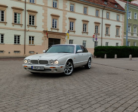 Klasikinio Jaguar Xjr X308 automobilio nuoma - Senovinių automobilių nuoma - 3 Senovinių automobilių nuoma - Klasikinio Jaguar Xjr X308 automobilio nuoma - 3