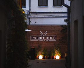 Jūsų išskirtinės šventės Vilniaus širdyje. / Rabbit Hole / Darbų pavyzdys ID 3449652