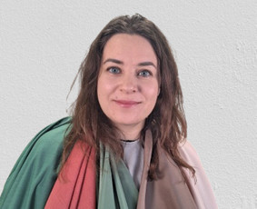 Įvaizdis pagal Spalvinį Tipą + Jūsų geriausių spalvų Paletė - Stilistai - 4 Stilistai - Įvaizdis pagal Spalvinį Tipą + Jūsų geriausių spalvų Paletė - 4