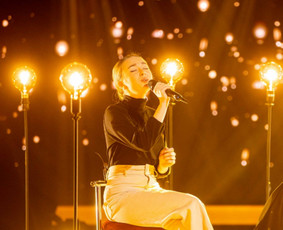 Dainininkai, muzikos grupės - Atlikėja ir renginių vedėja Radvilė - 2