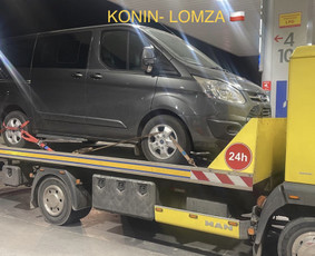 Parvežimas iš užsienio , bendradarbiaujant su Lenkijos traliuko vairuotoju , dalinomės darbu nes jis ne sutiko važiuoti toliau , kad pasiekti klientui tikslą teko prisijungti man !!!