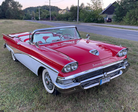 1958-ųjų kabrioleto Ford ir Oldsmobile sedano nuoma / Amerikietiški Auto / Darbų pavyzdys ID 3463144
