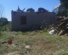 Visi griovimo pjovimo darbai bei šiukšliu baldu išvežimas / Griovimo darbai / Darbų pavyzdys ID 3466854