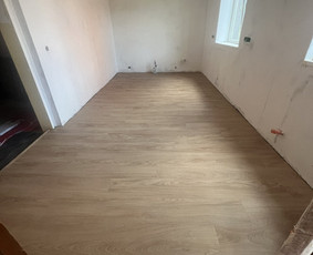 Laminato, Vinilo ir kitų dangų įrengimas. / Grindų meistrai / Darbų pavyzdys ID 3468166