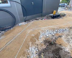 Trinkelių pagrindo paruošimas - Trinkeliu klojimas, laiptu formavimas - 1