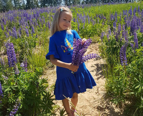 Siuvinėta suknytė mergaitei.
Daugiau rasite čia: https://www.facebook.com/pg/happyangels.lt/shop/?ref=page_internal