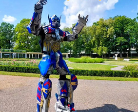 Optimus prime įspūdingas robotas, kuris tikrai paliks įspūdį visiems vaikams ir suagusiems