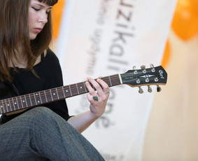 Būgnai, fortepijonas, dainavimas, fleita, smuikas, gitara / Muzikinio ugdymo studija „MUZIKALI LAPĖ“ / Darbų pavyzdys ID 3484236