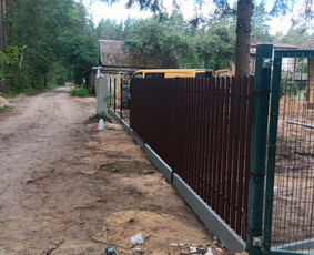 Montuojam segmentines ir metaliniu tvoralenčių tvoras / Arvydas / Darbų pavyzdys ID 3485558