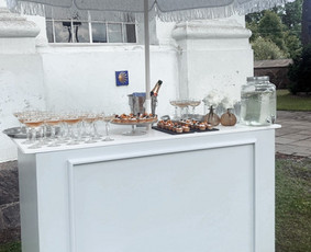 Šampano staliukas - vežimėlis - Šampano staliukas - 1 Šampano staliukas - Šampano staliukas - vežimėlis - 1