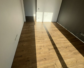 Laminato, Vinilo ir kitų dangų įrengimas. / Grindų meistrai / Darbų pavyzdys ID 3494412