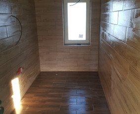 Plytelių klijavimas, Vonios kambario renovacija - Laminato klojimas - 1 Laminato klojimas - Plytelių klijavimas, Vonios kambario renovacija - 1
