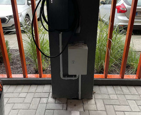 Saulės elektriniu bei įkrovimo stotelių pardavimas ir ranga - Elektromobilių įkrovimo stotelės - 1 Elektromobilių įkrovimo stotelės - Saulės elektriniu bei įkrovimo stotelių pardavimas ir ranga - 1