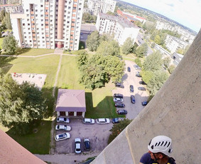 Aukštalipių paslaugos, darbai aukštyje - Blokinių namų siūlių hermetizavimas - 1 Blokinių namų siūlių hermetizavimas - Aukštalipių paslaugos, darbai aukštyje - 1