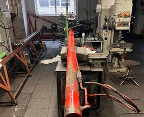 Mažų ir didelių matmenų tekinimo darbai - Metalo apdirbimas - 3 Metalo apdirbimas - Mažų ir didelių matmenų tekinimo darbai - 3