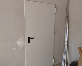 Metalinės durys, gamyba - Langų ir durų montavimas - 4