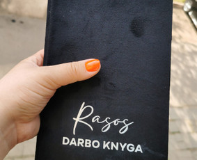 Veliūrinės darbo knygos - Odos dirbinių gamyba pagal individualius užsakymus - 2 Odos dirbinių gamyba pagal individualius užsakymus - Veliūrinės darbo knygos - 2