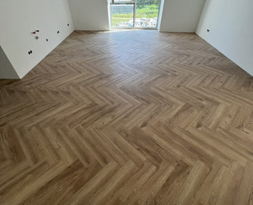 Laminato, Vinilo ir kitų dangų įrengimas. / Grindų meistrai / Darbų pavyzdys ID 3517592