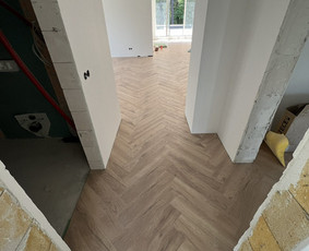 Laminato, Vinilo ir kitų dangų įrengimas. / Grindų meistrai / Darbų pavyzdys ID 3517594