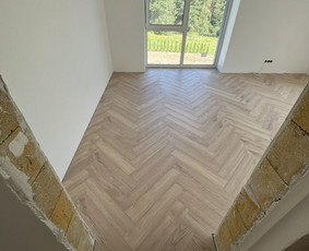 Laminato, Vinilo ir kitų dangų įrengimas. / Grindų meistrai / Darbų pavyzdys ID 3517604