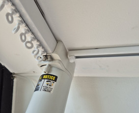 Užuolaidų siuvimas, romanetės, elektriniai karnizai,bėgeliai - Karnizų, roletų montavimas - 2 Karnizų, roletų montavimas - Užuolaidų siuvimas, romanetės, elektriniai karnizai,bėgeliai - 2