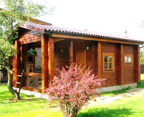 Rąstiniai namai ir pirtys, tašų gamyba ir obliavimas / UAB,,Lubas" / Darbų pavyzdys ID 3519444
